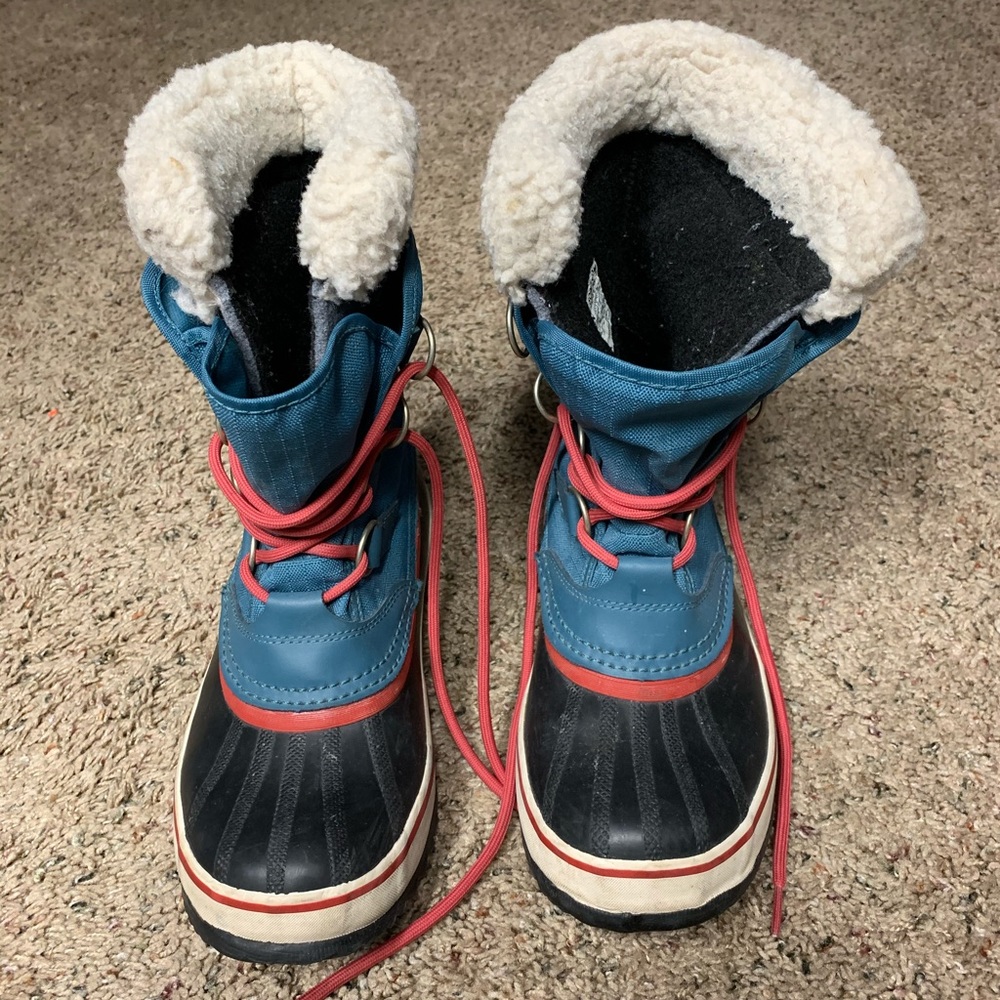 Sorel waterproof boots size 7 blue/red